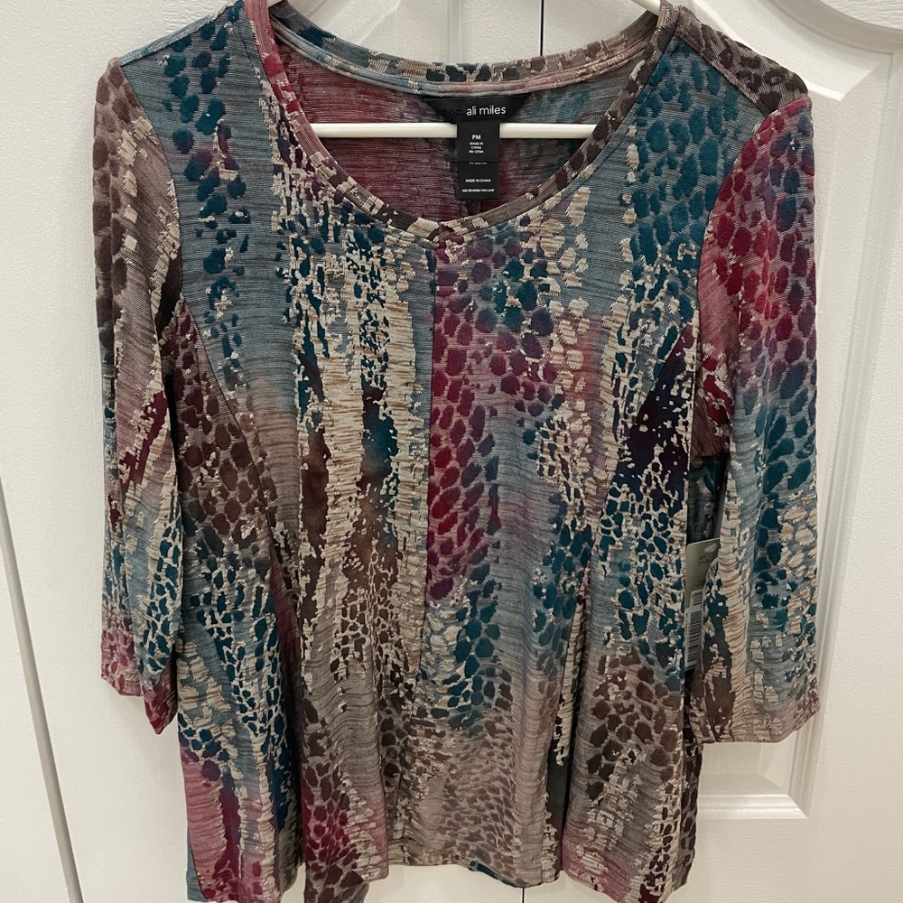 BNWT Ali Miles 3/4 Sleeve Top